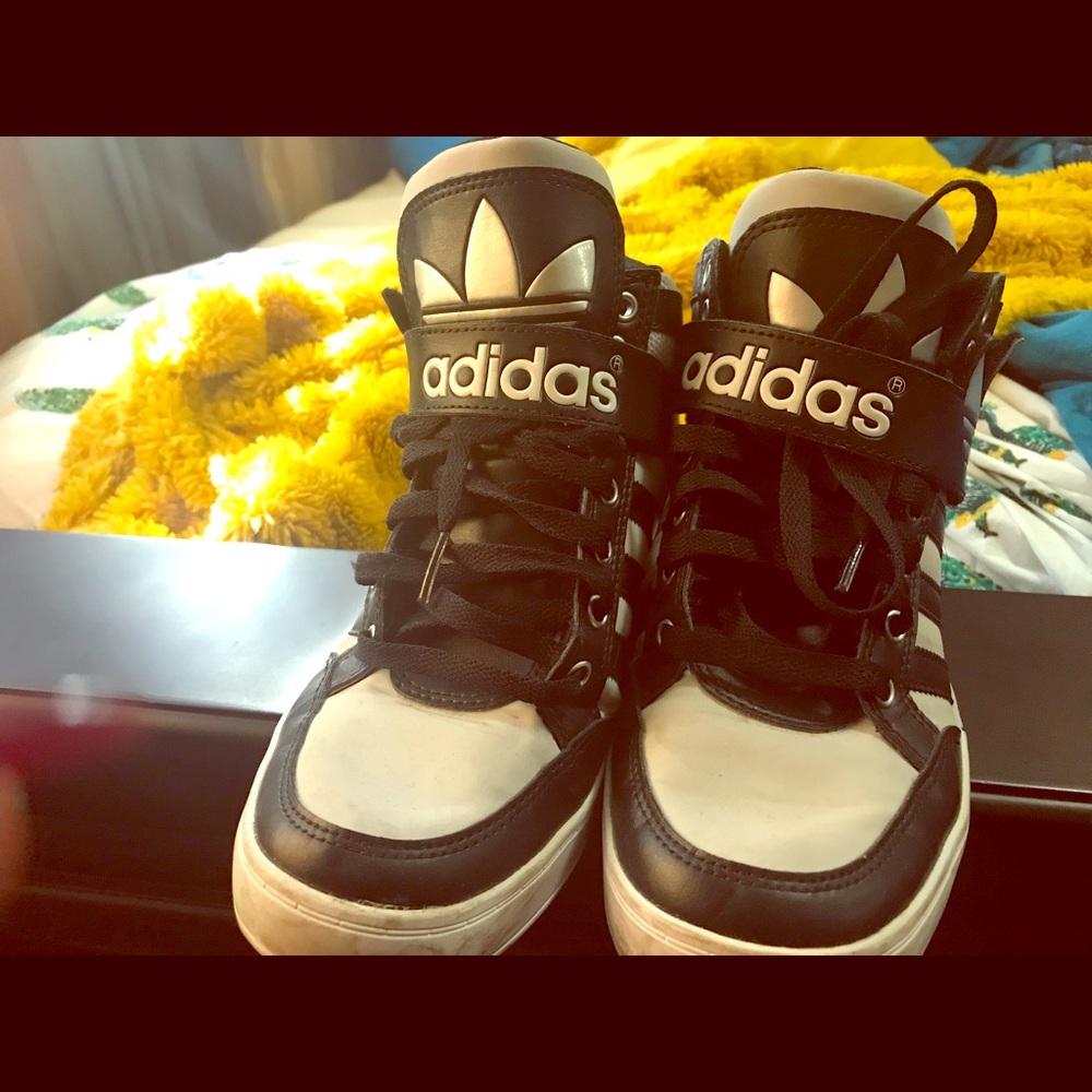 High-Top Adidas (Big Kids/Women’s)